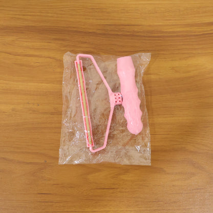Wukusy reusable lint remover fabric hair roller with handle, designed for effective lint and hair removal from clothing.