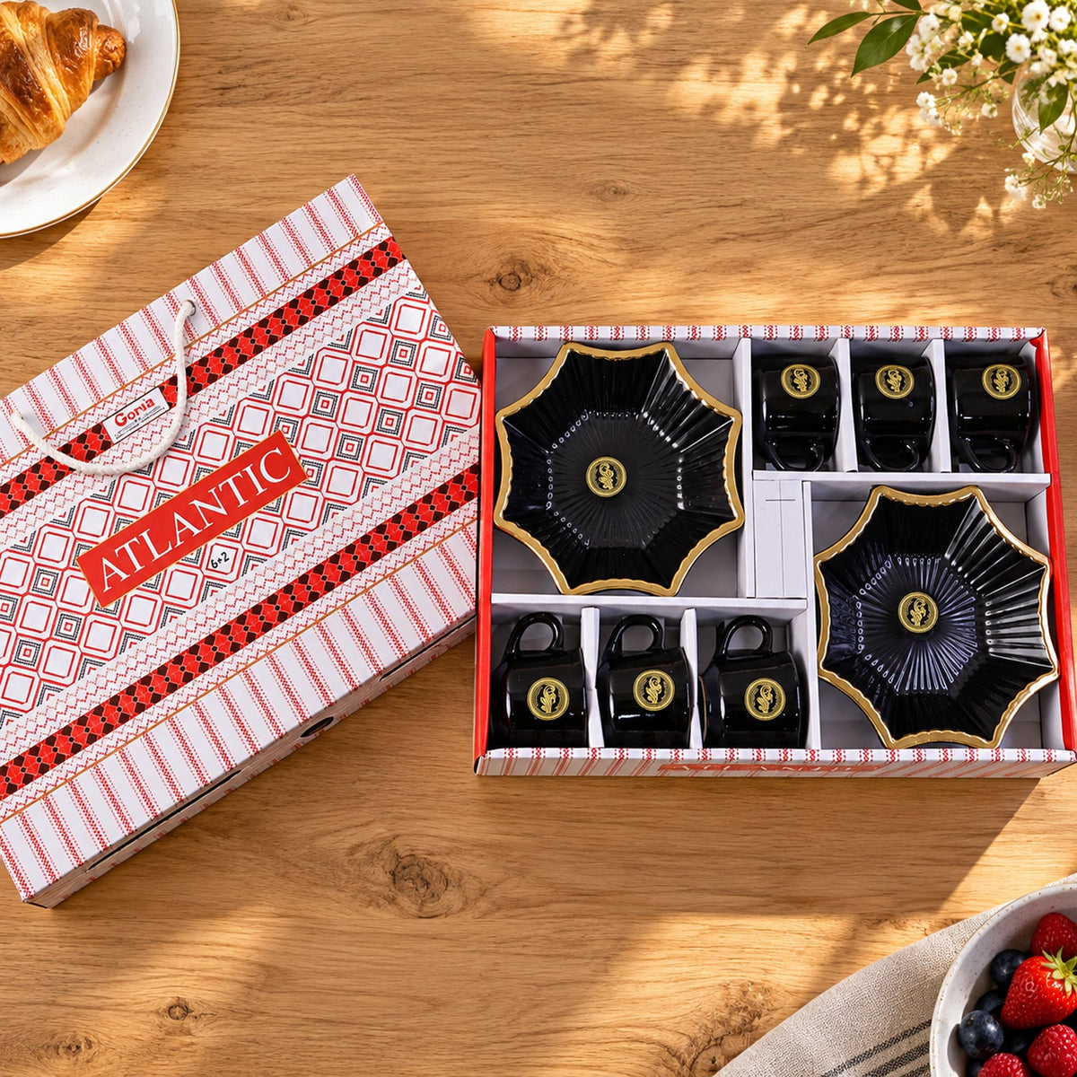 Wukusy star-shaped snack serving bowl and tea cup set with platter, 8-piece gift set for elegant table presentation