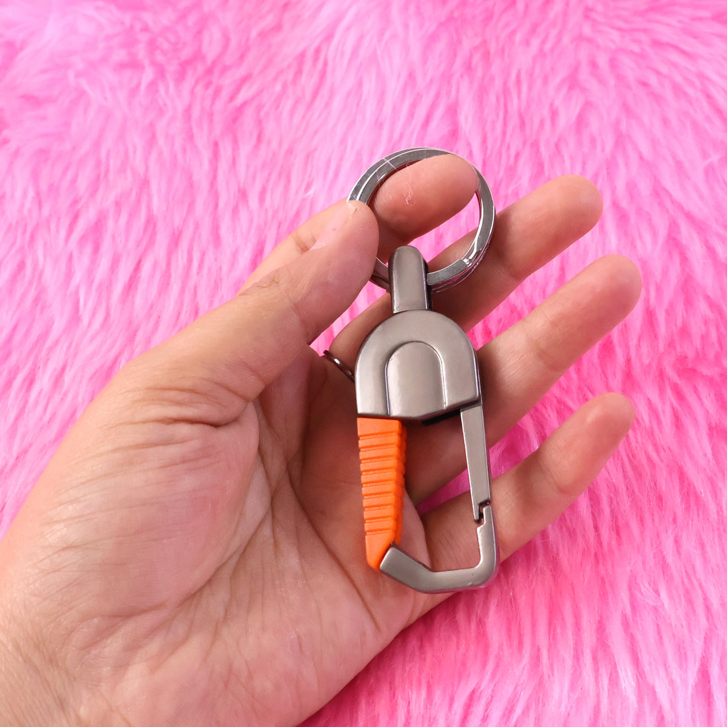 Heavy Duty Metal Key Holder Carabiner Clip Keychain (1 Pc)