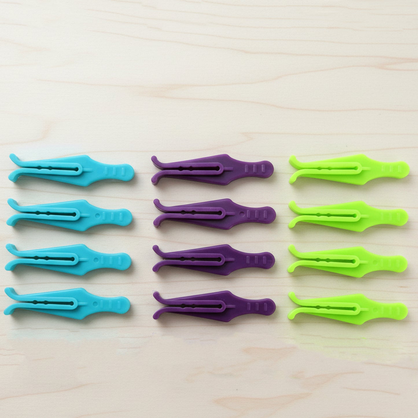 Premium Plastic Cloth Drying Clips Strong Laundry Cloth Pins (12 Pc)