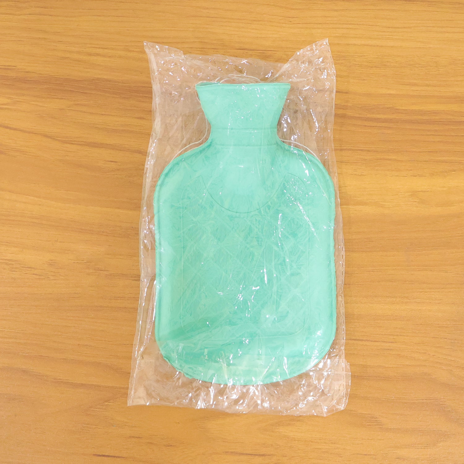 Wukusy premium reusable hot water heating bag, 18x11 cm, soft fabric cover and secure closure for soothing warmth.