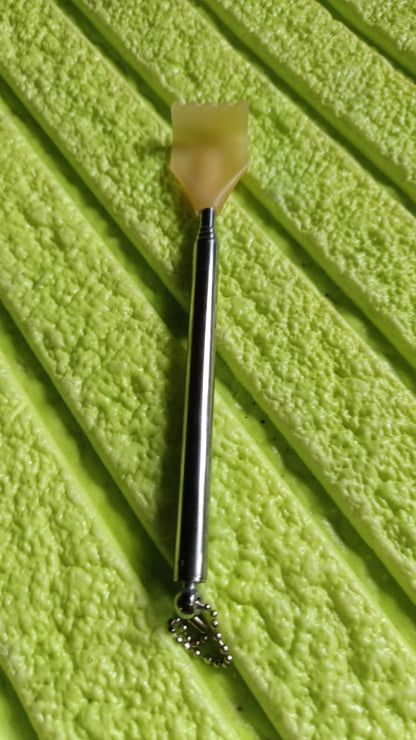 Wukusy retractable metal back scratcher with telescoping design, adjustable 43cm length, portable health care massage tool for women and men.