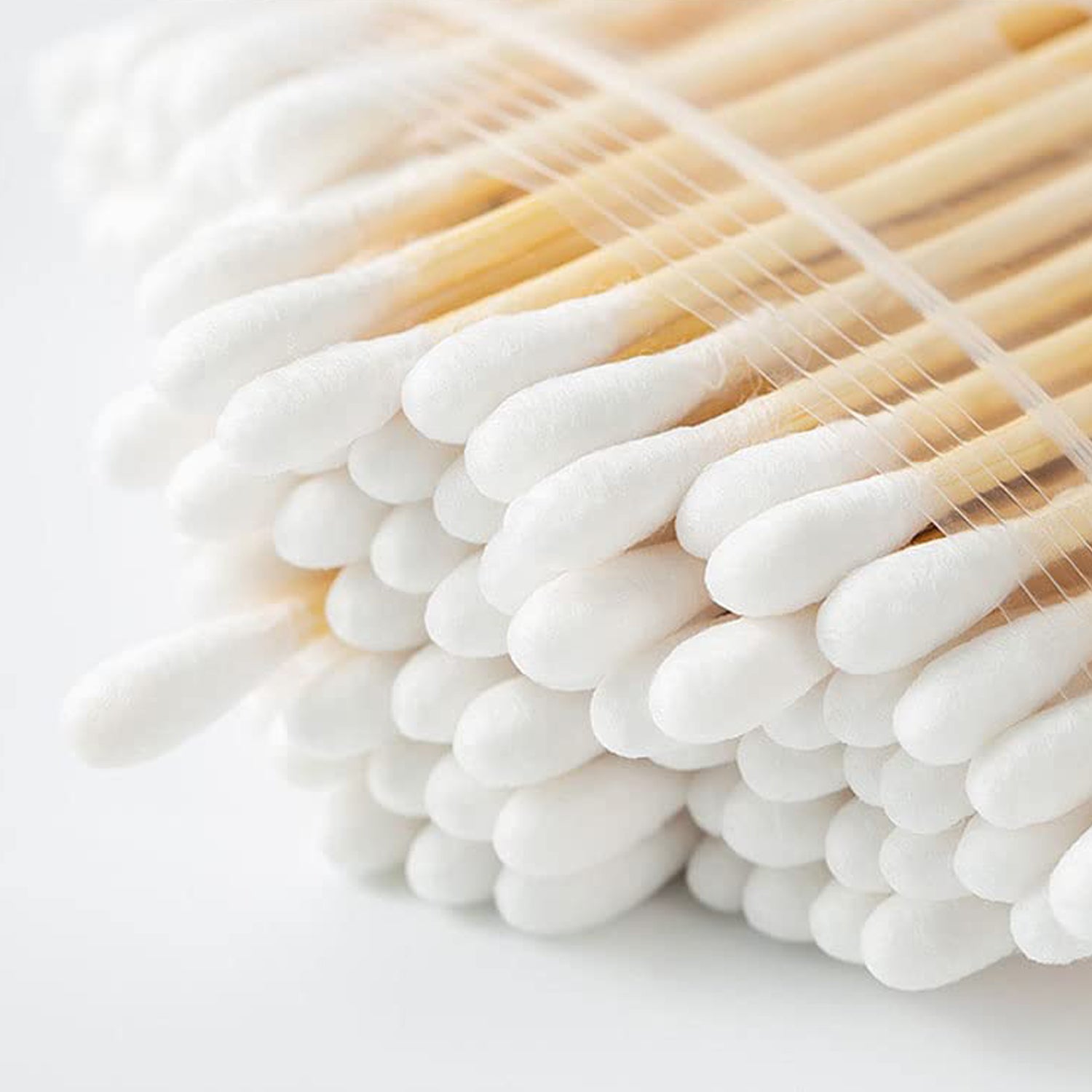 Wukusy bamboo cotton swabs with wooden handles, double-headed for makeup, ear cleaning, and wound care, eco-friendly biodegradable pack of 20.