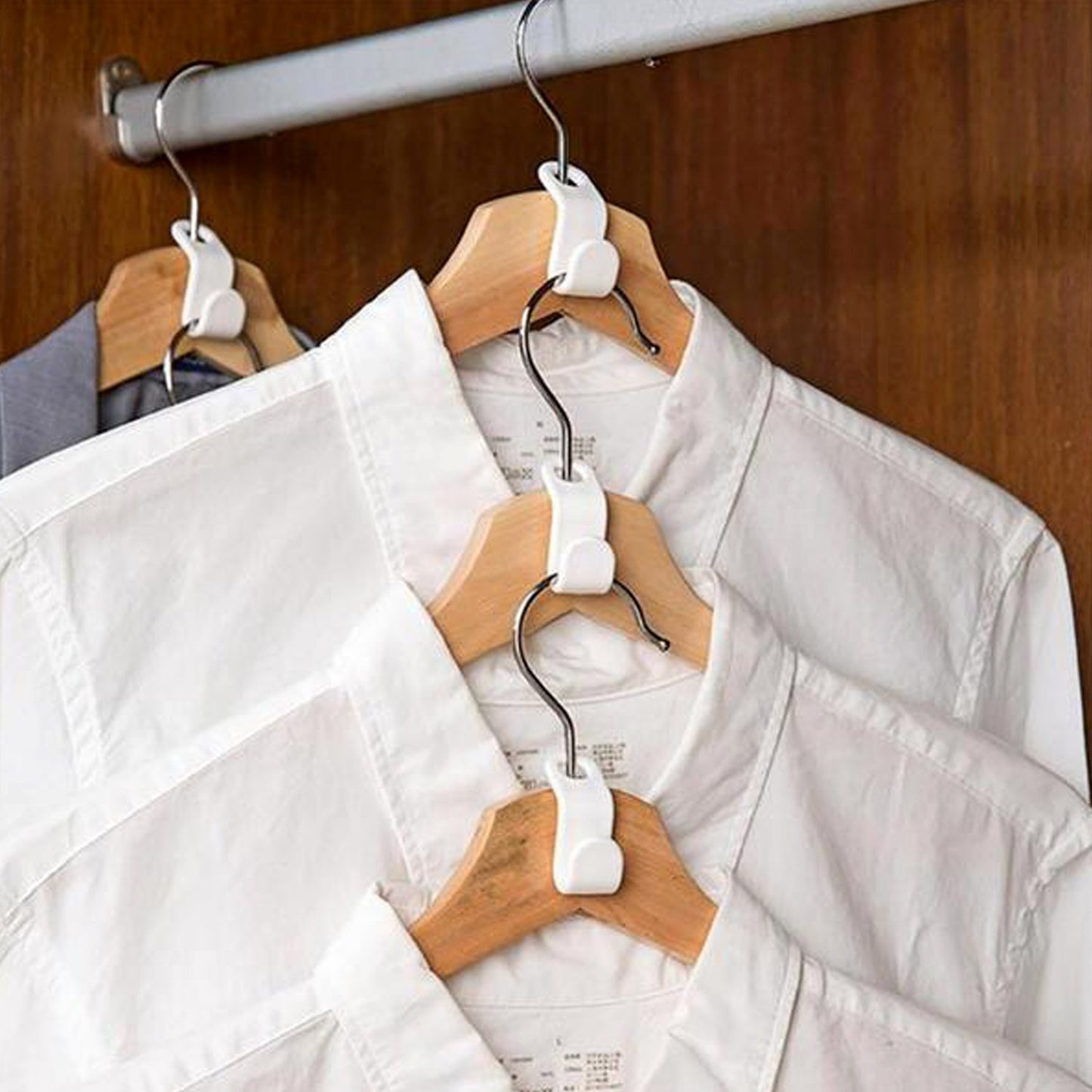 Wukusy 1700 plastic clothes hanger with non-slip pad for secure clothing storage in home improvement settings