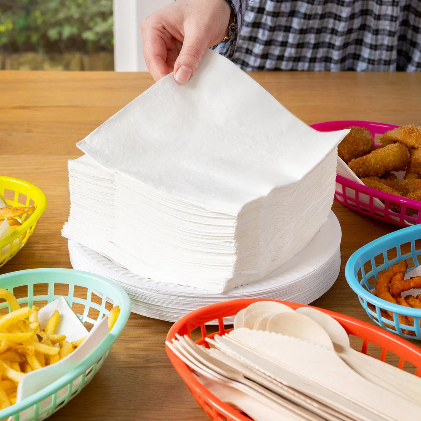 Wukusy tissue paper for wiping and cleaning, shown in a home improvement setting, ideal for various cleaning tasks.