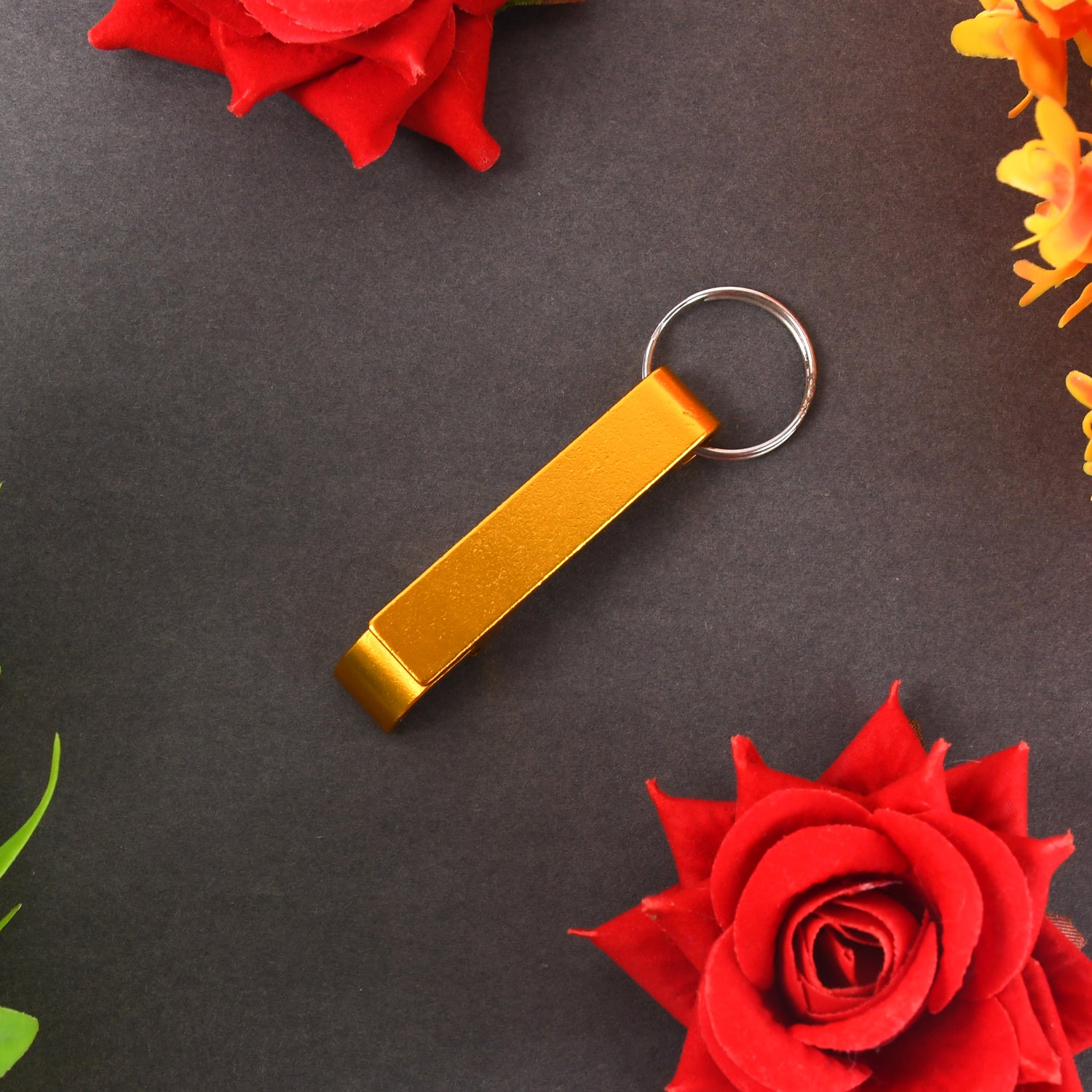 Wukusy stainless steel premium metal keychain with a sturdy key ring, suitable for home improvement and everyday use.