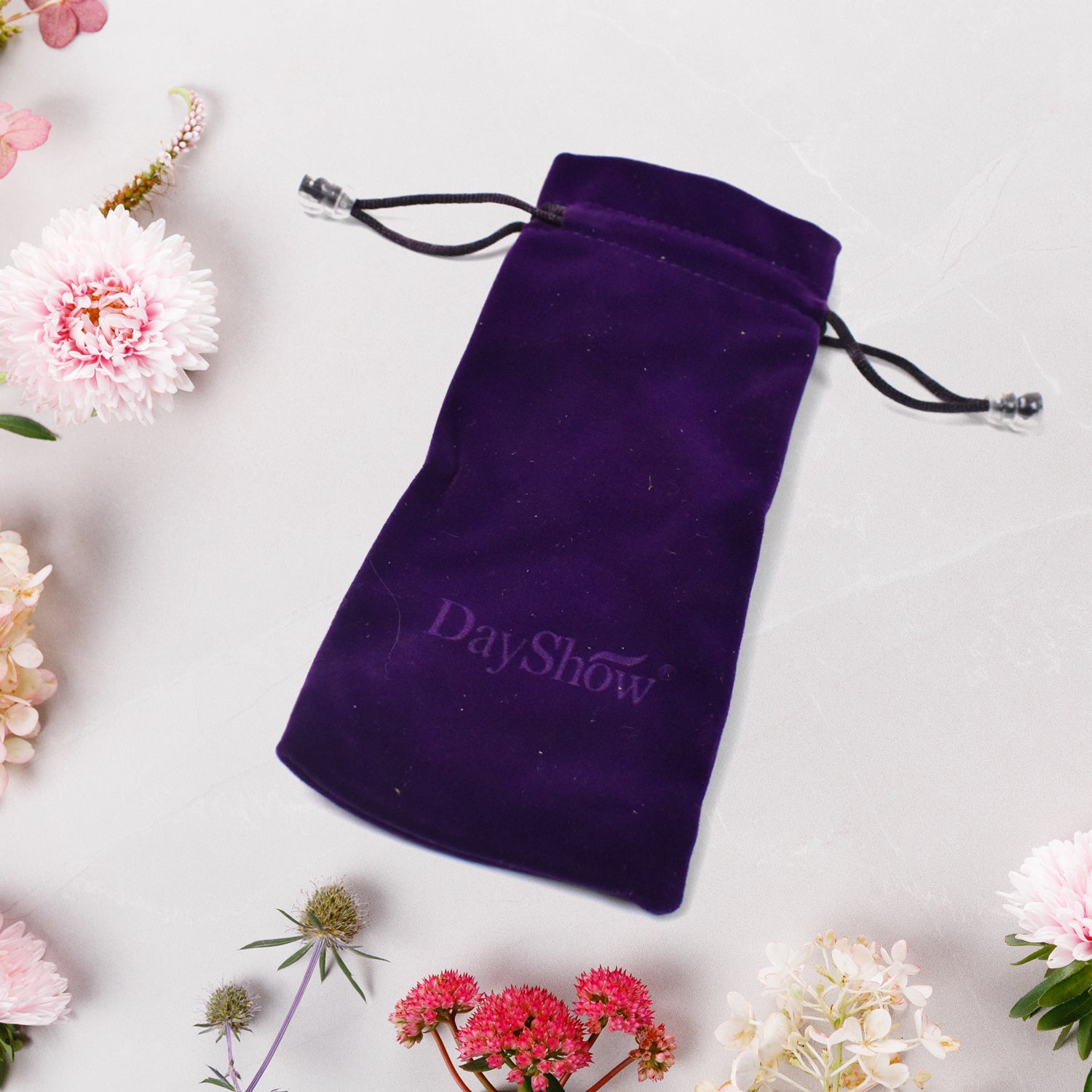 Small fancy gift bag by Wukusy, 18.7 cm, with decorative design, ideal for home improvement or gift wrapping purposes.