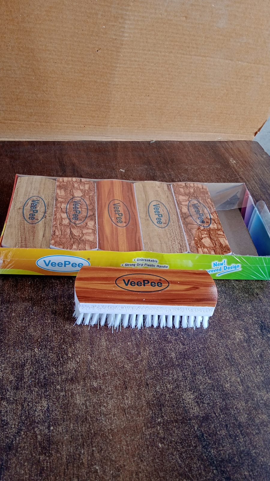 Wukusy Veepee heavy-duty cloth washing brush set with six durable brushes for home cleaning and laundry tasks.