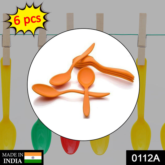 Wukusy fancy spoon used for eating and serving food in a home and kitchen setting, showcasing a sleek metallic design.
