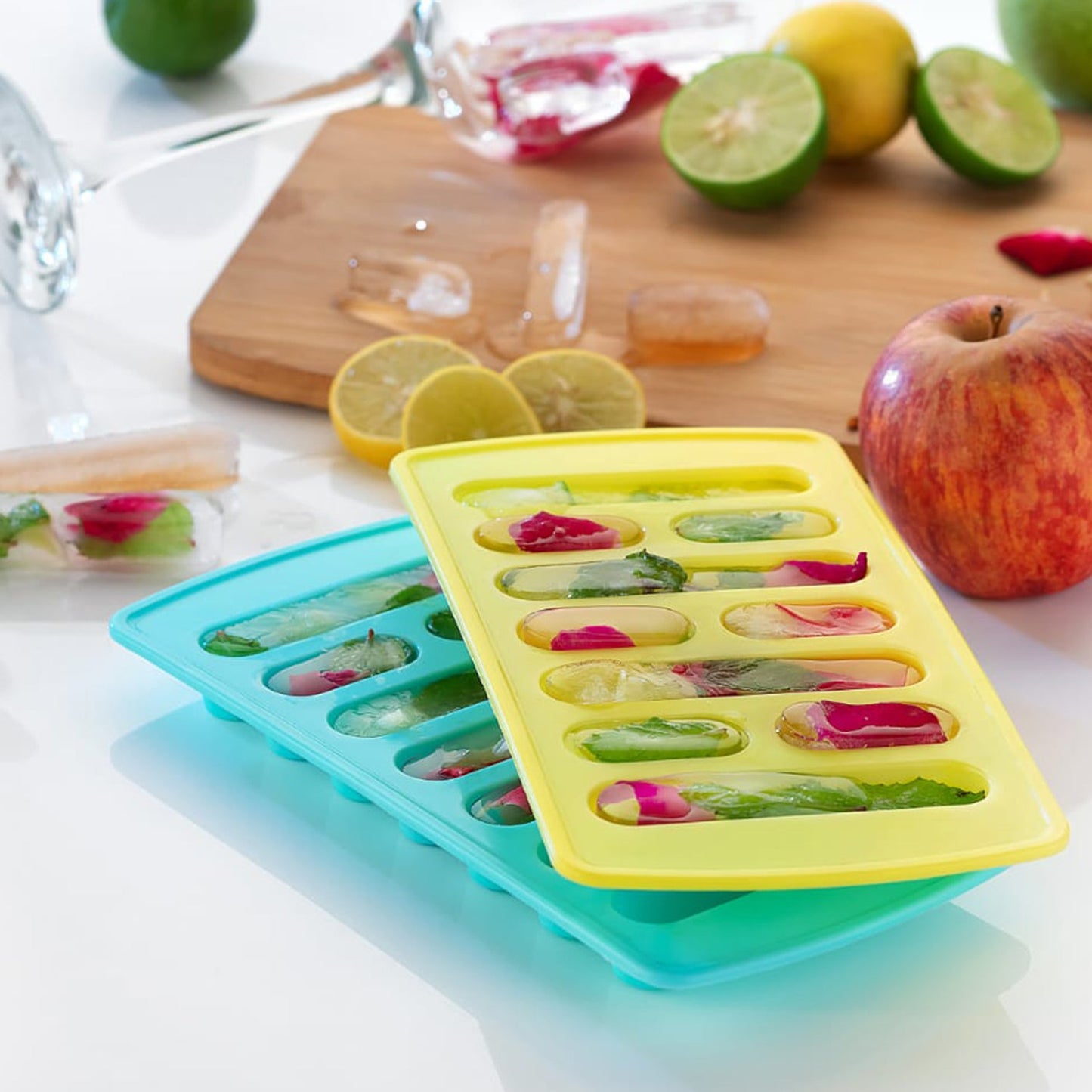 Wukusy 4-piece fancy ice tray set for household use, designed for making ice cubes and versatile kitchen purposes.