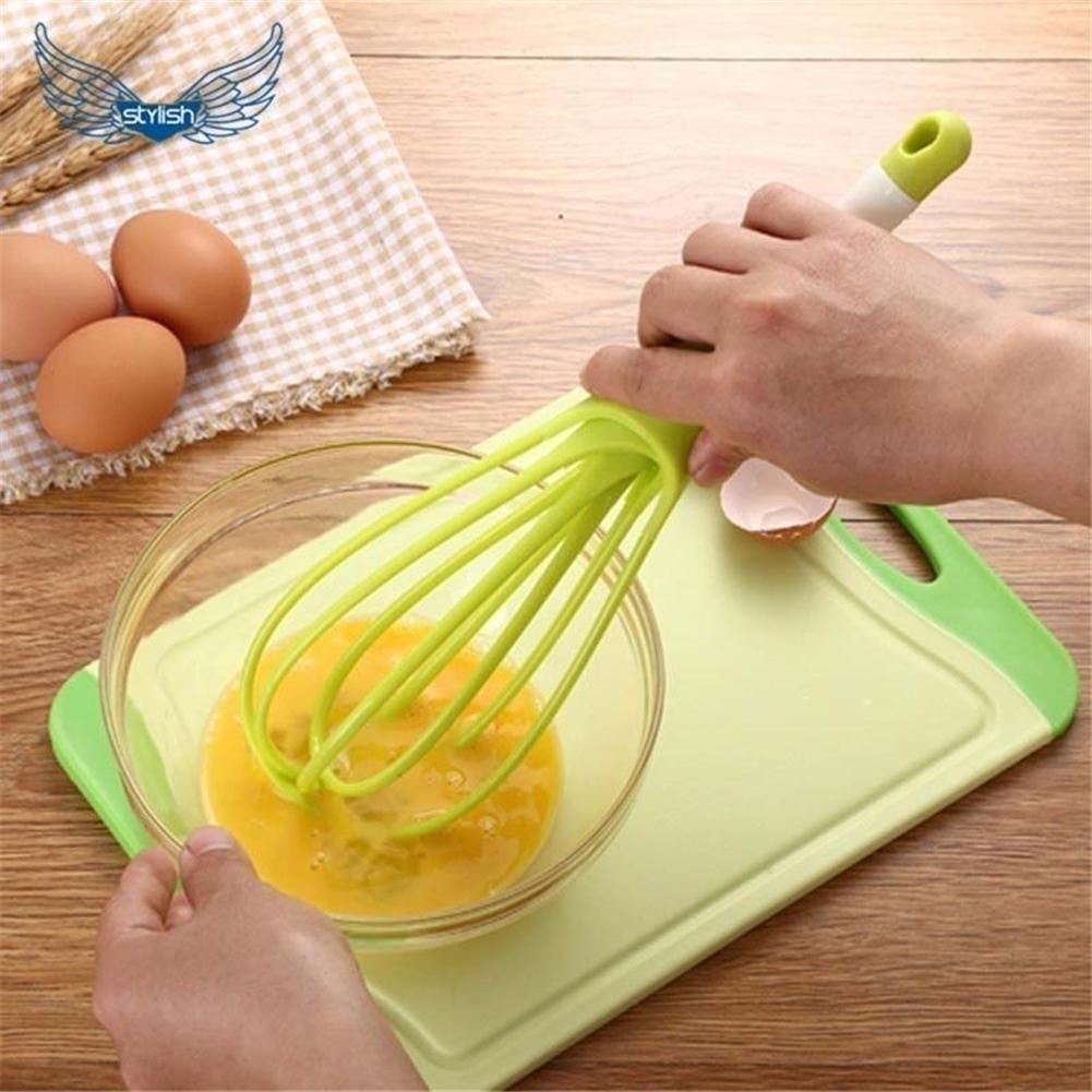 Wukusy plastic balloon whisk for milk, coffee, eggs, and juice, ideal for home kitchen mixing and whipping.