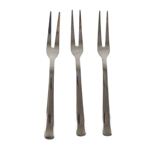 Set of three Wukusy mini dessert fruit forks for serving small desserts and fruits in home and kitchen settings.