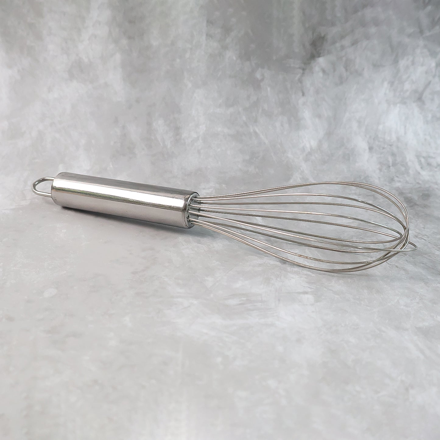 Small stainless steel balloon whisk by Wukusy, 20cm kitchen tool for whisking eggs and batter in home cooking.