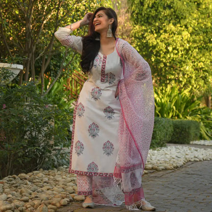 Alvami Women White Printed Pure Cotton Kurta And Pant Set